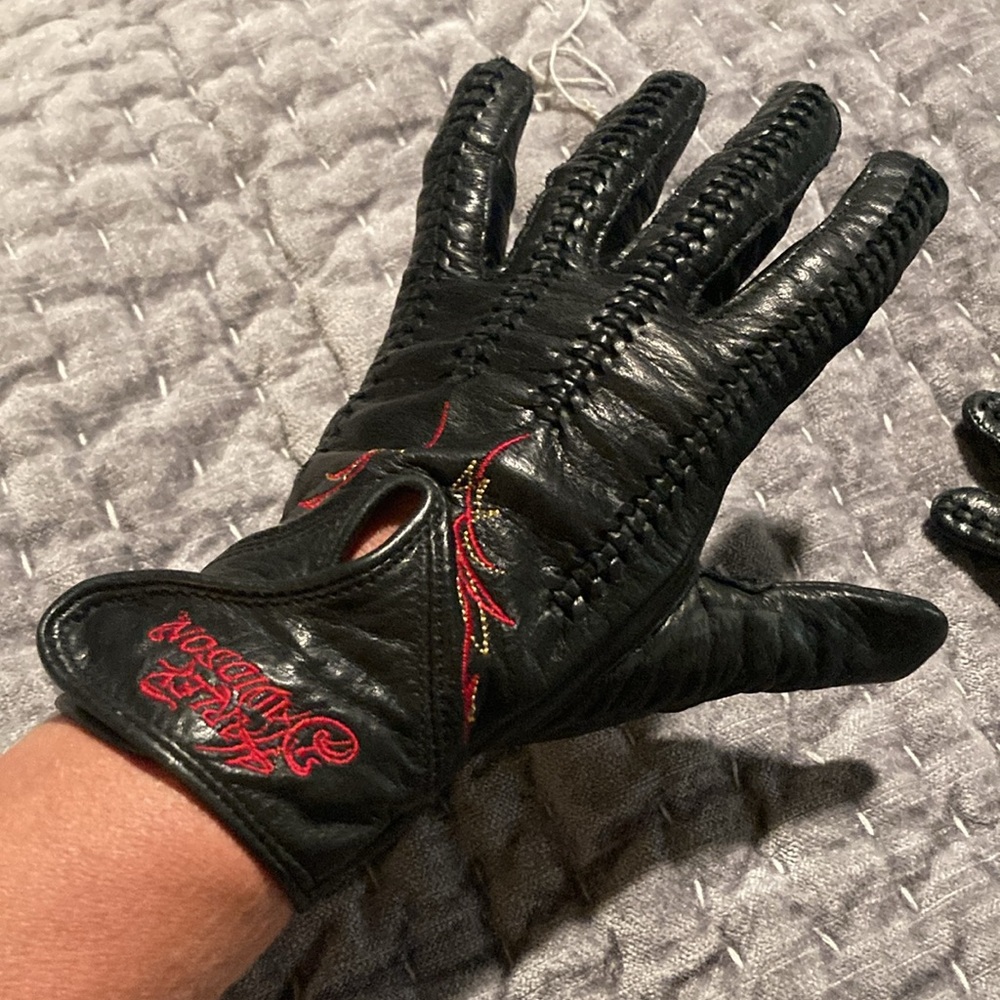 Ladies Harley Gloves - Picture 2 of 8
